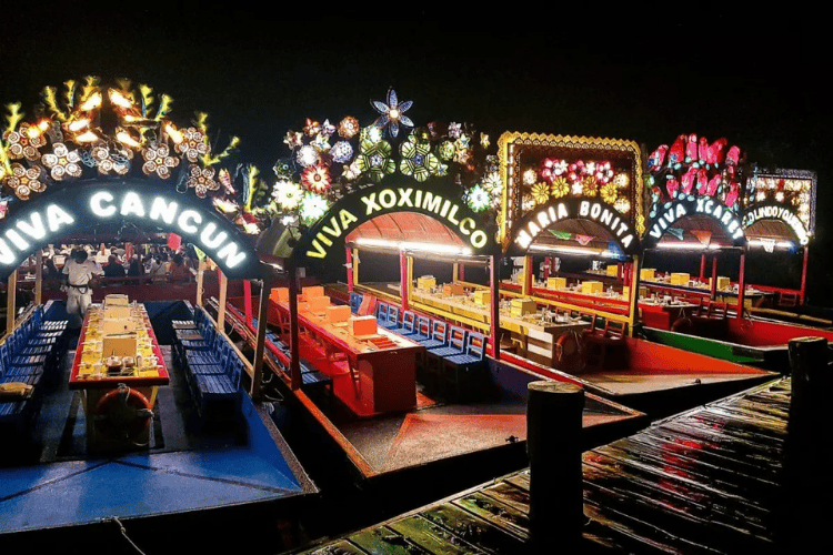 Xoximilco – Mexican Floating Fiesta, Cancun