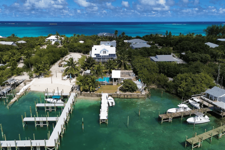 Man-O-War Cay, Marsh Harbour