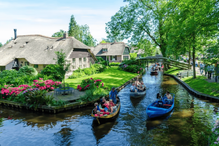 Beulakerwijde, Geithoorn, Netherlands