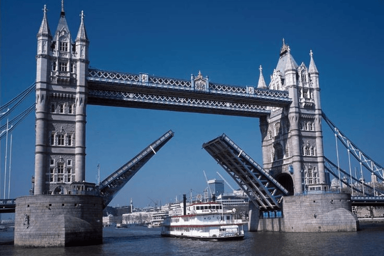 River Thames, London Bridge, UK