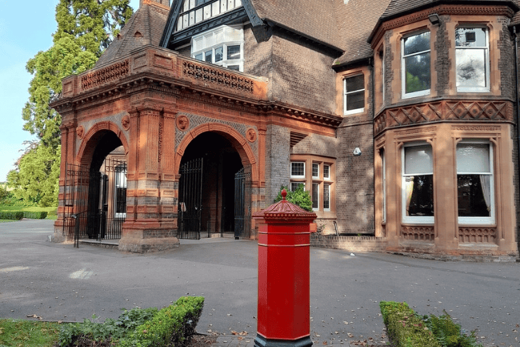 Wardown House, Museum and Gallery, UK