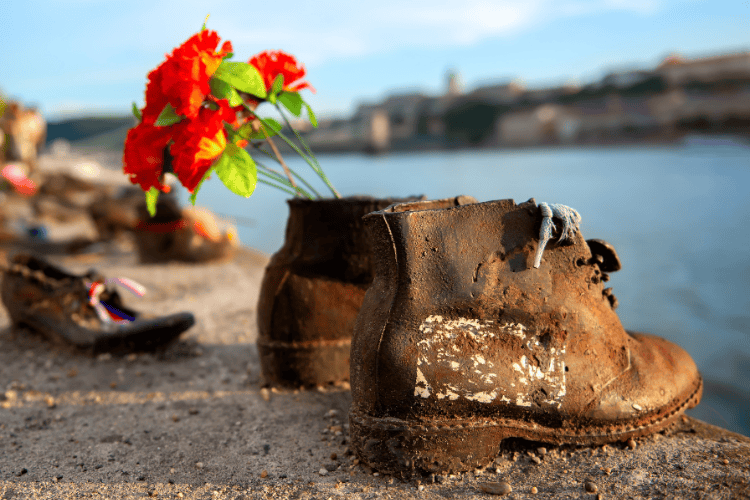 The Shoes on the Danube Bank, Budapest