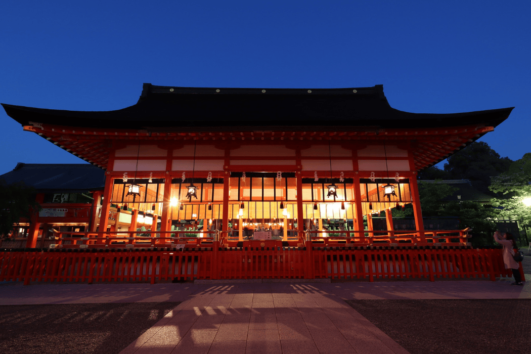 Fushimi Inari Shrine at night